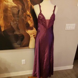 Victoria's Secret Maxi Long Night Gown M Purple Vintage PJ Sleepwear Slip
